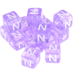 0,5 кг – 580 пластмассовых кубиков с буквой N радужные в фиолет