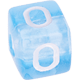 Niebieski plastik kostek z literami – wybór : O