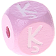Růžové ražené kostky s písmenky 10 mm – lotyšský : Ķ