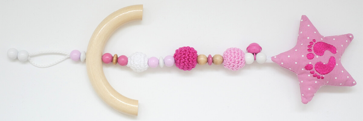 step-by-step instructions baby mobile: finishing the middle strand