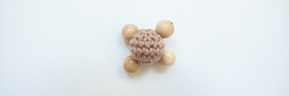 step-by-step instructions bead animal charm: finished crochet bead body